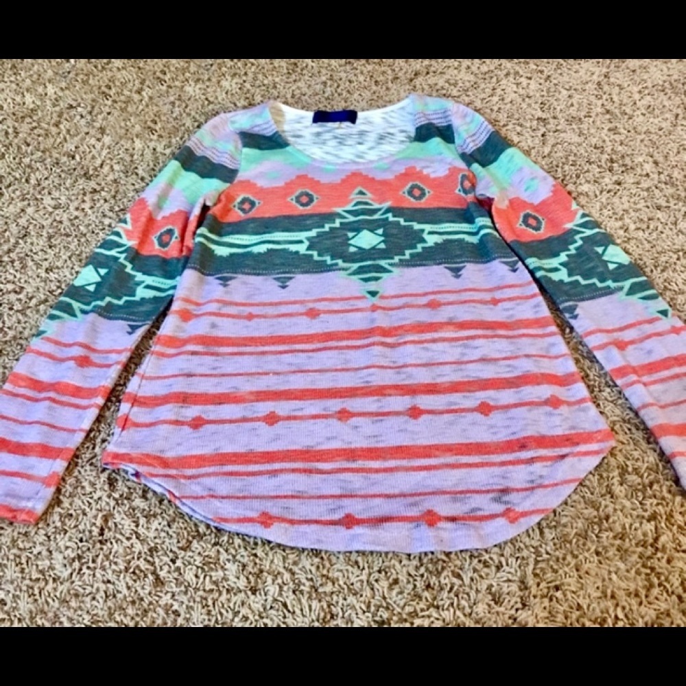 #Aztec Boutique Top - Picture 3 of 6